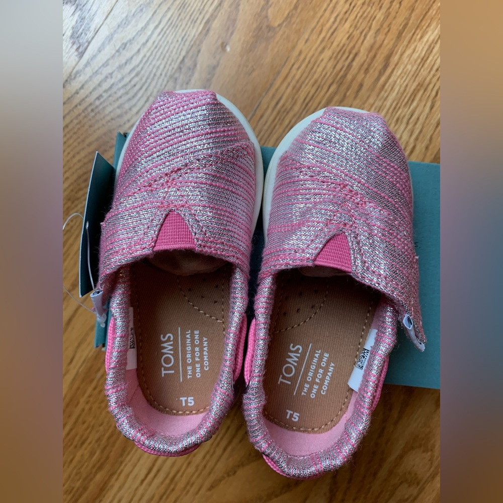 NIB Toms Bimini peony slubby metallic shoes in size 5
